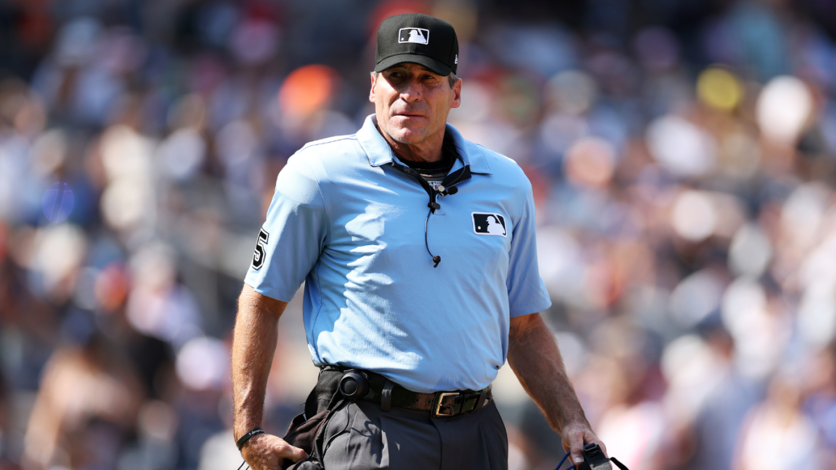 Take A Look At Worst Calls By Umpire Angel Hernandez