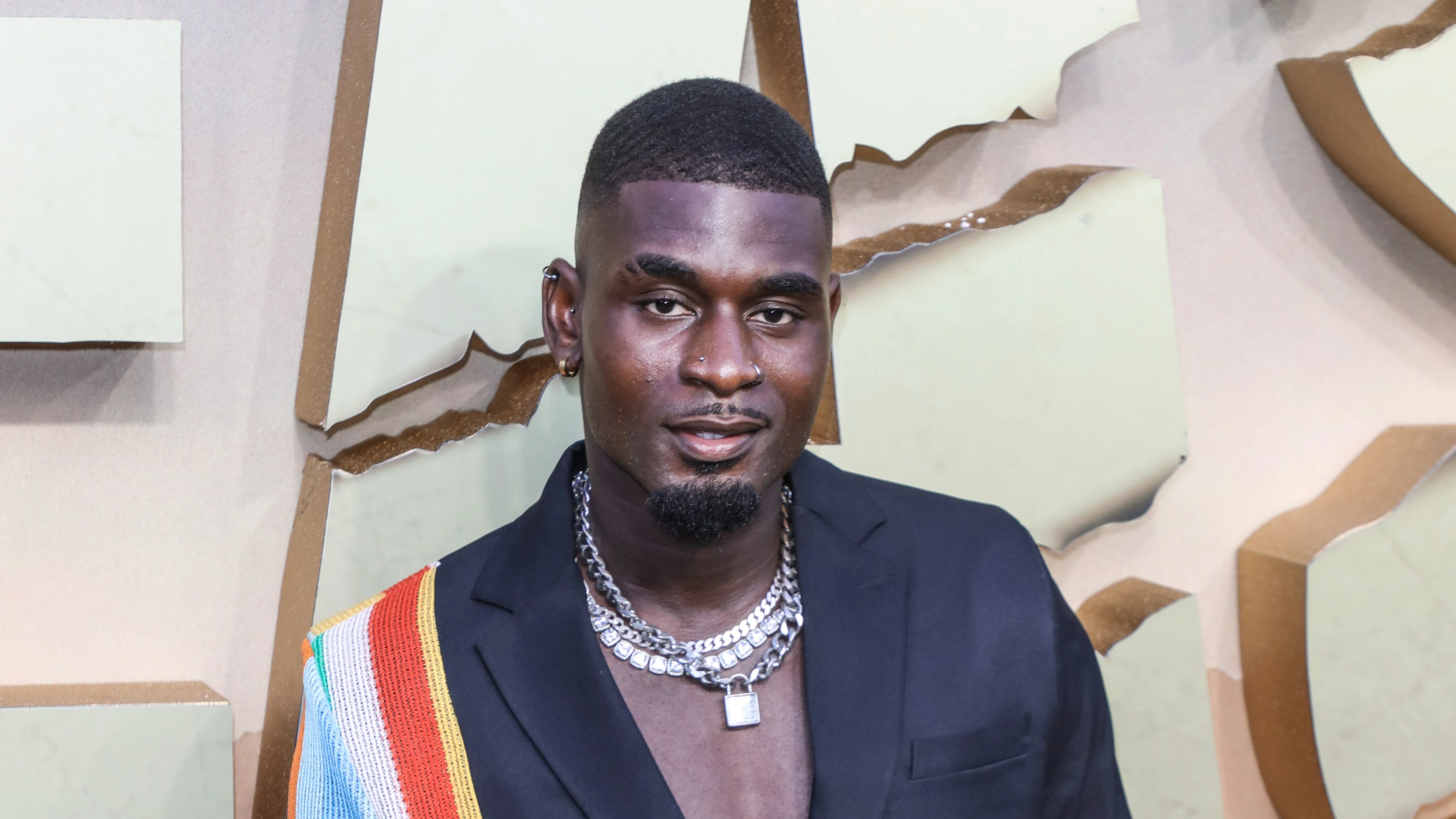 Idris Elba Watched Me On Love Island Now I Have My Eyes On Netflix S Top Role Says Dami Hope London News