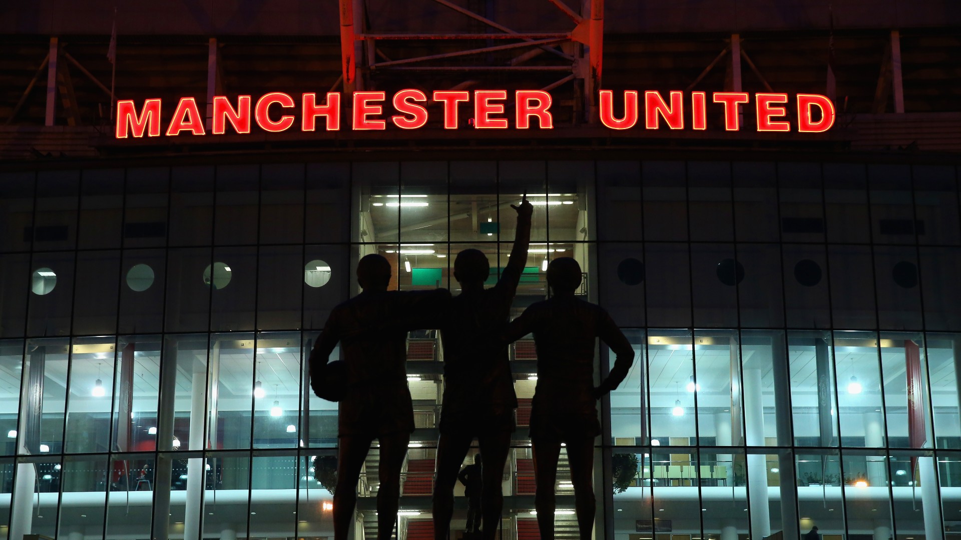 Alan Smith backs Manchester United legend to make management return