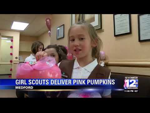 Girl Scouts Make Pink Pumpkins for Breast Cancer
