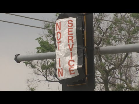 Stop signs to replace traffic signals at one Rockford...