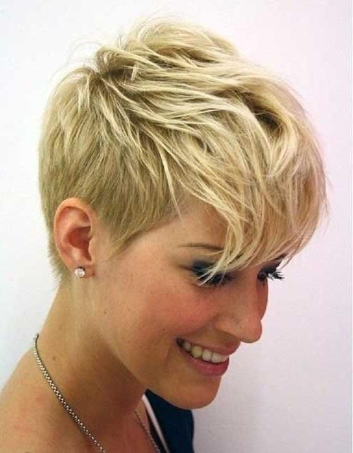 Featured Photo of Medium Length Pixie Haircuts