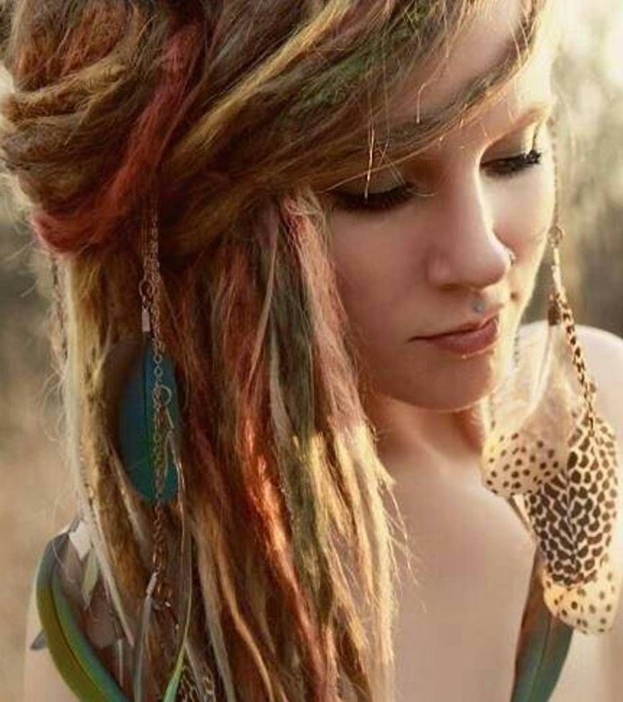 65 Medium Hairstyles Internet Is Talking About Right Now (Gallery 16 of 20)