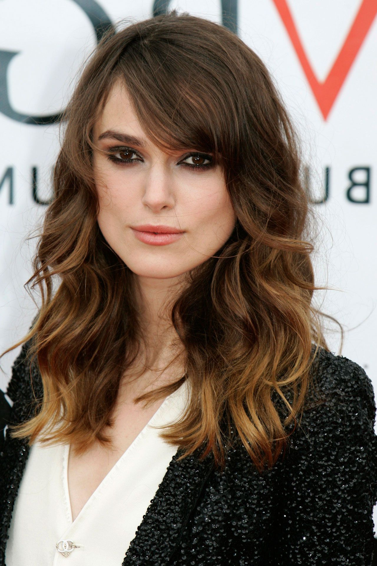 Featured Photo of Long Wavy Hairstyles With Side Swept Bangs