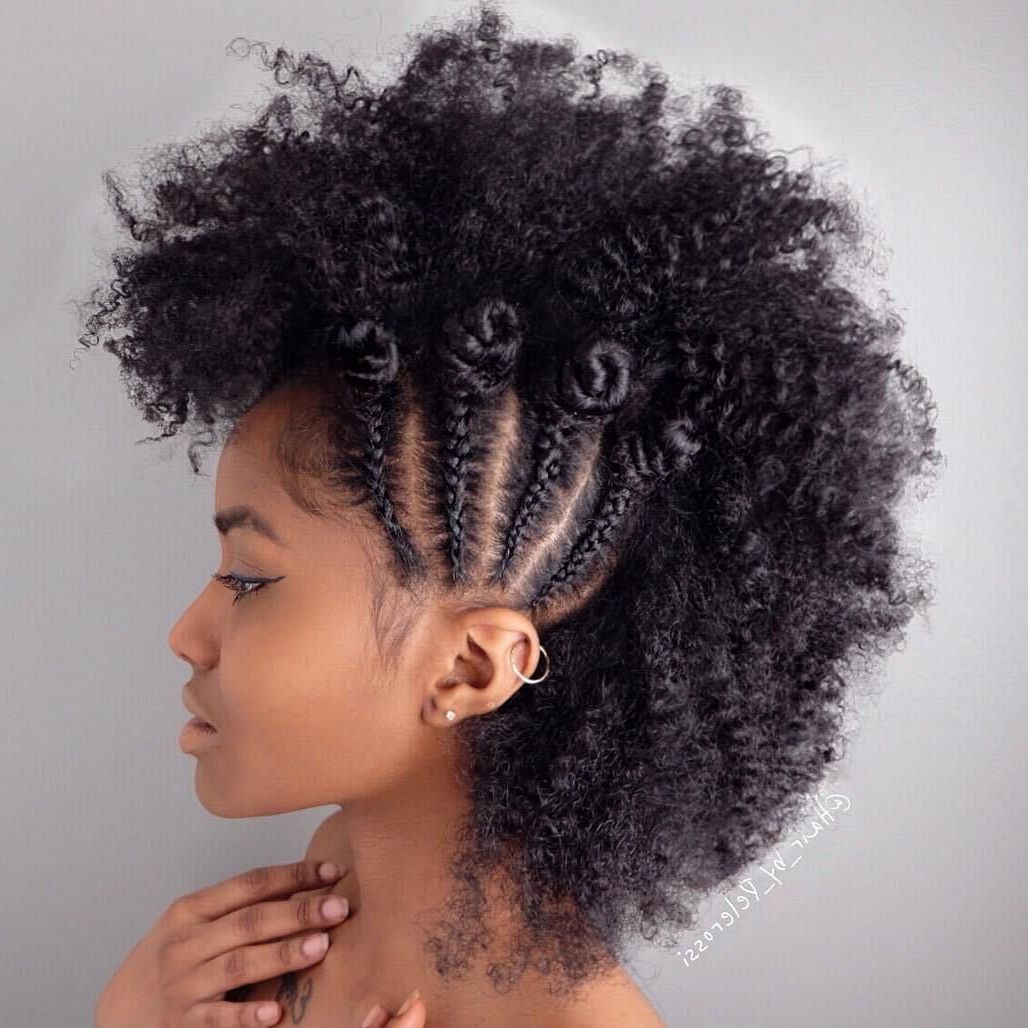 Featured Photo of Braided Bantu Knots Mohawk Hairstyles