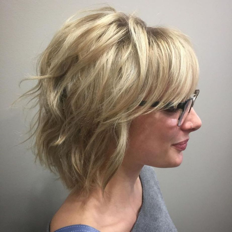 Featured Photo of Razored Blonde Bob Haircuts With Bangs