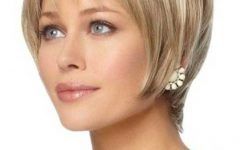 Short Haircuts for Women with Oval Face