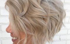 Sophisticated Wavy Ash-blonde Pixie Bob Hairstyles