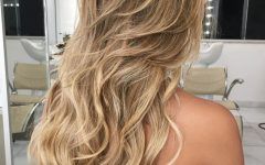 Long Wavy Layers Hairstyles