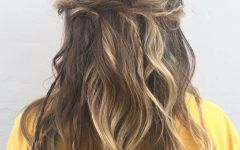 Loose Messy Waves Prom Hairstyles