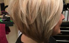 Textured and Layered Graduated Bob Hairstyles