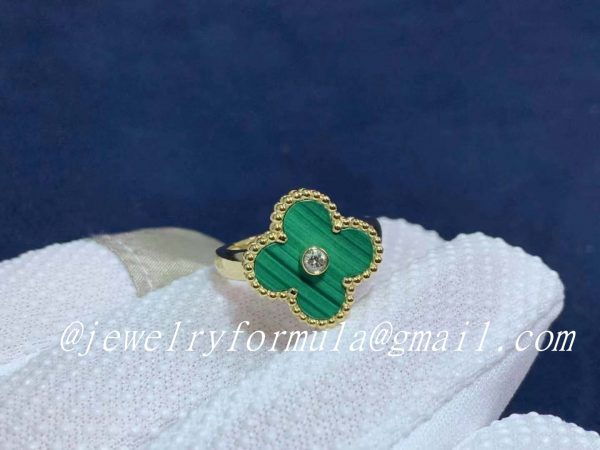 Customized Jewelry: 18K Yellow Gold Van Cleef & Arpels Vintage Alhambra Malachite Diamond Ring VCARO3QM00