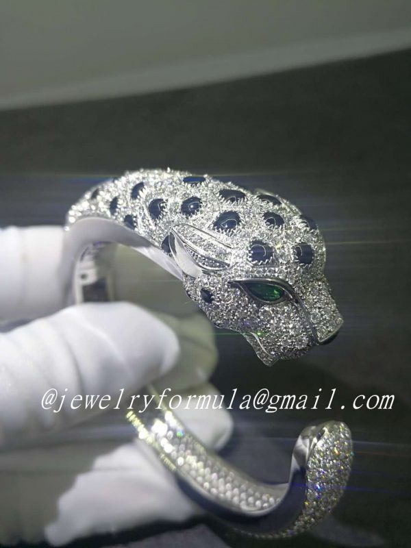 Customized Jewelry：Panthère de Cartier bracelet 18K yellow gold set diamonds, onyx and Emeralds H6007517
