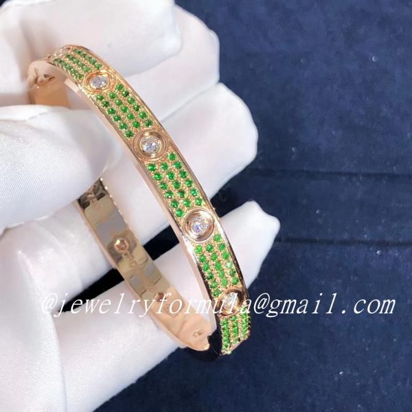 Customized Jewelry：Cartier 18k Rose Gold Emeralds Paved and Diamond Love Bracelet