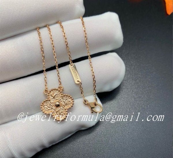 Customized JewelryVan Cleef & Arpels Vintage Alhambra Pendant 18K Rose Gold 15mm VCARN9ZS00
