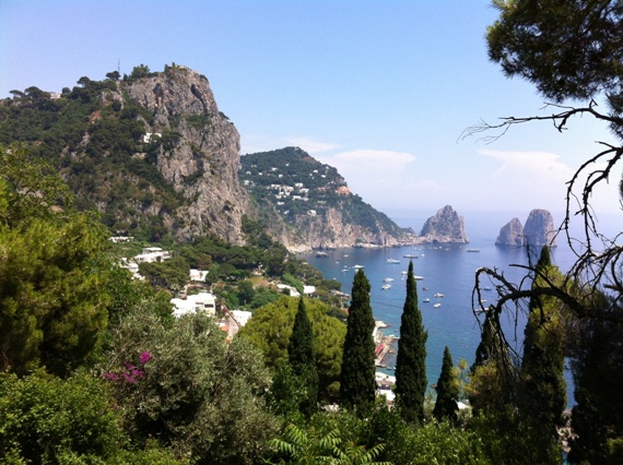 Costas de la isla de Capri - Imagen de La mesa del Conde