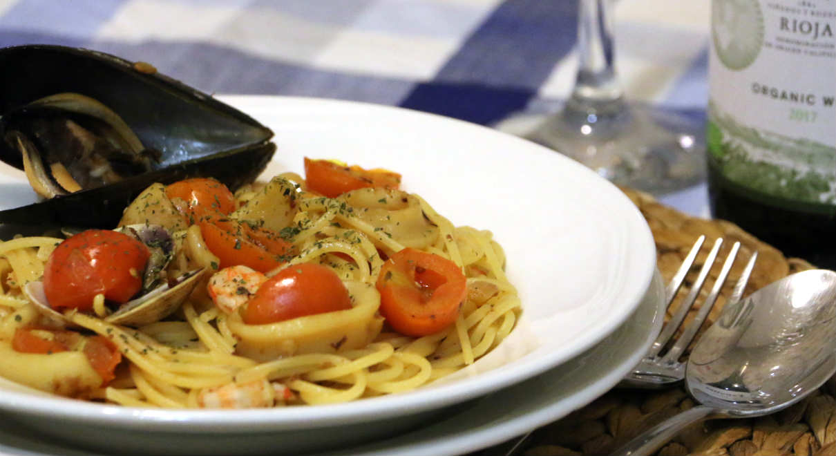 Spaghetti ai frutti di mare - A Tavola con il Conte