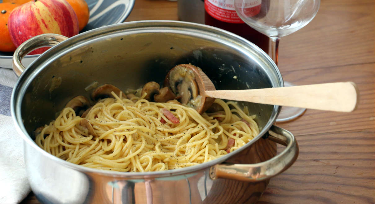 Spaghetti Carbonara clásicos - A Tavola con il Conte