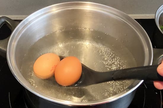 Cocemos los huevos durante 6 minutos - La mesa del Conde