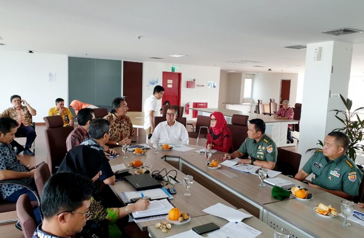 Pemrov Sumbar mengikuti rapat koordinasi di gedung Kementerian Koordinator Bidang Kemaritiman Republik Indonesia (Foto: Humas Pemprov Sumbar)