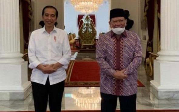 Ketua DPD RI bersama presiden. (Foto: dok dpd)