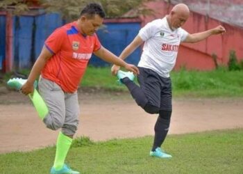 Mantan Preman Izet Diajak Gubernur Perkuat Kesebelasan Sakato FC