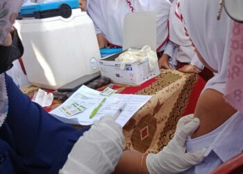 Vaksinasi Anak Usia 6-11 Tahun di Pesisir Selatan Targetkan 55.134 Siswa