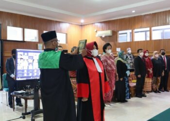 Berita Sumbar terbaru dan terkini hari ini: Diah Sulastri Dewi resmi menjabat sebagai Wakil Ketua Pengadilan Tinggi Padang.