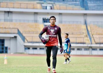 Berita terbaru dan terkini hari ini: Teja Paku Alam dinobatkan sebagai kiper terbaik atau the best goal keeper oleh APPI Indonesia 11 2022.