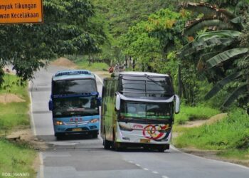 Berita Sumbar terbaru dan terkini hari ini: Sepekan jelang lebaran, bus jurusan Jakarta-Padang menawarkan harga tiket berbeda-beda.