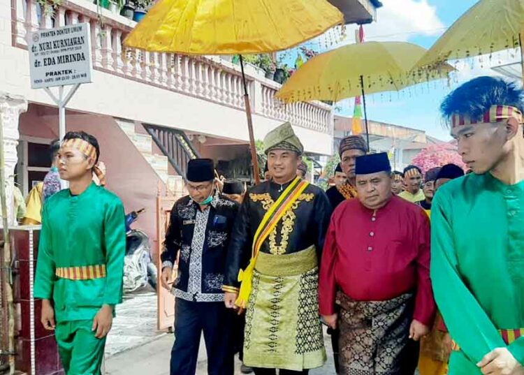 Berita Dharmasraya - berita Sumbar terbaru dan terkini hari ini: Sutan Riska hadiri Kenduri Sko Tanjung Tanah di Kerinci, Jambi.