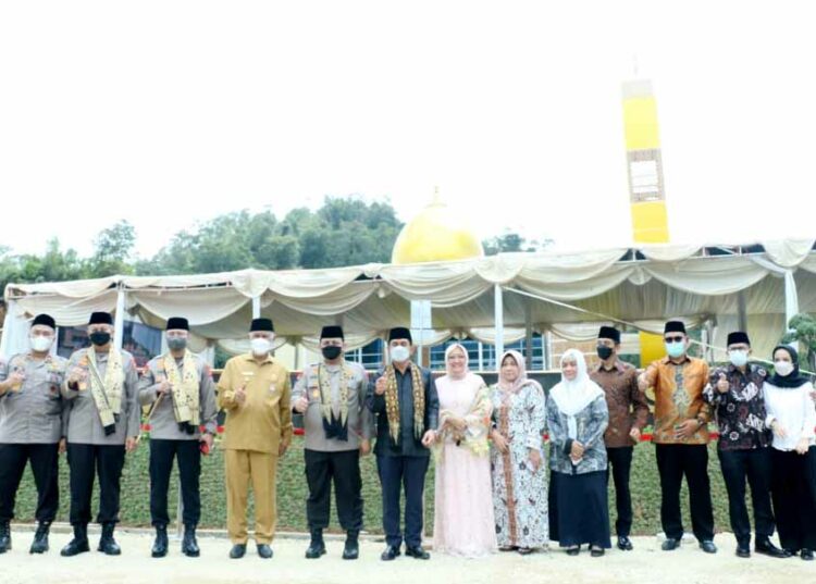 Berita Kabupaten Solok - berita Sumbar terbaru dan terkini hari ini: Wakapolri Komjen Pol Gatot Eddy Pramono meresmikan masjid di Solok.