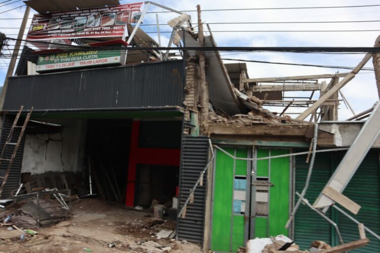 Bangunan hancur akibat gempa di Kabupaten Cianjur, Jawa Barat. [Foto: Dok. BNPB]