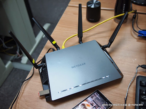 【數位3C】NETGEAR Nighthawk X4 R7500 AC2350 Smart WiFi Dual Band Gigabit Router 夜鷹高階無線分享器開箱小測 3C/資訊/通訊/網路 新聞與政治 硬體 網路 通信 開箱  