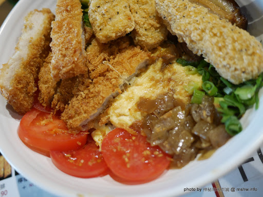 【食記】台中ラ一メン野島家麵屋河南店@西屯逢甲夜市 : 率性新吃法!奶蓋咖哩麵.客製化丼飯等你來嘗鮮~招牌美味一次滿足 DIY料理 下午茶 區域 午餐 台中市 咖哩 拉麵 日式 晚餐 蓋飯/丼飯 西屯區 豬排 飲食/食記/吃吃喝喝 麵食類 