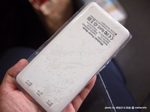 【數位3C】真的有兩萬嗎? Wireless Power Bank T-200b - Qi&WPC無線充電標準,20000mAh鋰聚合物行動電源開箱,拆解與心得 3C/資訊/通訊/網路 新聞與政治 硬體 行動電話 開箱 