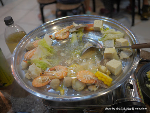 【食記】台中海鮮-拾八鮮原味海鮮燒物@南屯惠文國小&惠來公園 : 鮮味滿點好食在,台中聚餐下酒.晚餐宵夜新選擇! 區域 南屯區 台中市 台式 合菜 宵夜 居酒屋 晚餐 海鮮 火鍋/鍋物 生魚片 飲食/食記/吃吃喝喝 
