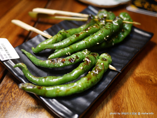 【食記】台中店小二串燒vs燒肉&異國料理(忠明店) BBQ&Cuisine&Beers@西區向上市場&開原橋 : 大隱隱於市, 口味實在真功夫, 晚餐時段也能心滿意足!! 中式 串燒 區域 台中市 台式 合菜 宵夜 小吃 居酒屋 川菜 日式 晚餐 泰式 漢堡 烤雞 無國界 燒烤/燒肉 蒙古料理 西區 韓式 飲食/食記/吃吃喝喝 鴨肉 