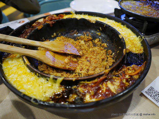 【食記】台中北區심슨탕料理~OMAYA春川炒雞-崇德店@北區太原路 : 韓風再起, 令人滿足的吉普森湯年糕起司鍋 北區 區域 午餐 台中市 晚餐 炒飯 炸雞 起司&芝士 鐵板料理 雞排 韓式 飲食/食記/吃吃喝喝 