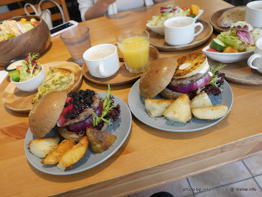 【食記】台北Pond Burger Cafe 早午餐.漢堡.輕食@信義國際會議中心&世界貿易中心-捷運MRT台北101/世貿 : 食材新鮮,口味創新,下午茶也能享受美味私房漢堡 下午茶 信義區 區域 午餐 台北市 咖啡簡餐 捷運美食MRT&BRT 早餐 晚餐 漢堡 甜點 糕餅烘培 美式 西式 輕食 飲食/食記/吃吃喝喝 