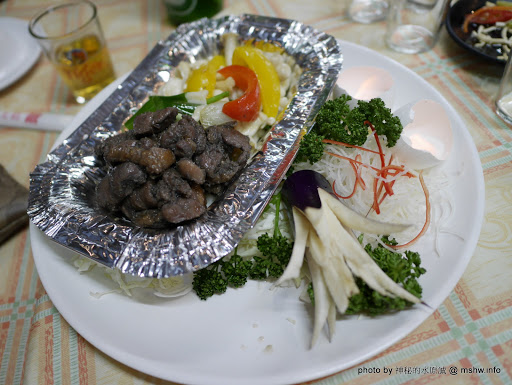 【食記】台中獅兄弟風味小酒館-英才店@西區台中二中&中國醫藥大學&中正公園 : 新鮮好口味, 環境比本店更舒適喔! 中式 北區 區域 台中市 台式 合菜 宵夜 快炒 晚餐 海鮮 飲食/食記/吃吃喝喝 