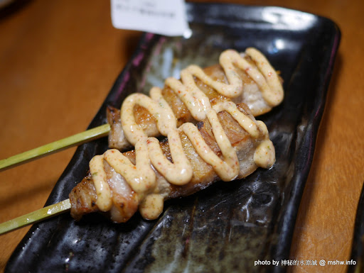 【食記】台中店小二串燒vs燒肉&異國料理(忠明店) BBQ&Cuisine&Beers@西區向上市場&開原橋 : 大隱隱於市, 口味實在真功夫, 晚餐時段也能心滿意足!! 中式 串燒 區域 台中市 台式 合菜 宵夜 小吃 居酒屋 川菜 日式 晚餐 泰式 漢堡 烤雞 無國界 燒烤/燒肉 蒙古料理 西區 韓式 飲食/食記/吃吃喝喝 鴨肉 