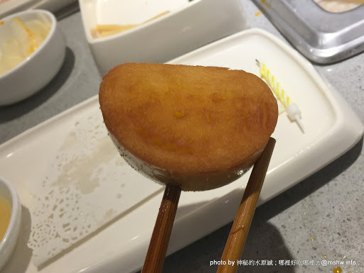 【食記】台中海底撈火鍋 HaidilaoTaiwan 教戰守則?@西屯大遠百-捷運BRT新光遠百 : 美甲.按摩.京劇變臉與貼心服務...這就是四川的餐飲業?不過價格都幫你加在菜單上了XD 中式 冰品 冰淇淋 區域 午餐 台中市 晚餐 海鮮 火鍋/鍋物 西屯區 飲食/食記/吃吃喝喝 麻辣 