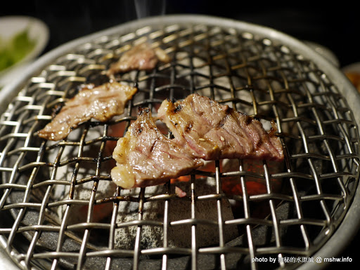 【食記】台中匠屋燒肉Shoya朝馬館@西屯朝馬-捷運BRT秋紅谷 : 忘不了的餐點品質, 環境與抽風能力XD 區域 台中市 和牛 宵夜 捷運美食MRT&BRT 日式 晚餐 海鮮 燒烤/燒肉 西屯區 飲食/食記/吃吃喝喝 
