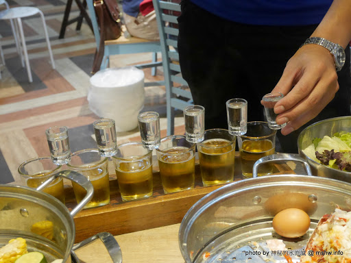 【食記】台中釜山珍妮佛.韓國九層海鮮塔 Pusan Jennifer文心加盟1號店@西屯捷運BRT市政府 : 鮮味滿滿!仙女下凡有看頭? 區域 午餐 台中市 捷運美食MRT&BRT 新聞與政治 晚餐 海鮮 火鍋/鍋物 西屯區 試吃試用業配文 鐵板料理 韓式 飲食/食記/吃吃喝喝 
