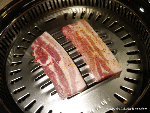 【食記】台中山鯨燒肉やきにくの專門店@北區簡愛汽車旅館 : 印月餐旅新品牌, 日韓合璧, 大份量高CP值, 滿足你對肉食的渴望!! 串燒 冰品 冰淇淋 北區 區域 台中市 和牛 宵夜 日式 晚餐 燒烤/燒肉 甜點 韓式 飲食/食記/吃吃喝喝 
