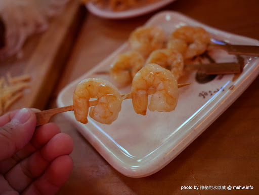 【食記】台中三代目屋台餃子安兵衛-台灣一號店@西區中美橫丁Hirome ひろめ横丁&廣三SOGO-捷運BRT科博館 : 弘人市場在台灣!輕鬆享受高知飲食文化 串燒 區域 台中市 夜市小吃 宵夜 小吃 居酒屋 拉麵 捷運美食MRT&BRT 日式 晚餐 燒烤/燒肉 稻燒&槀燒 西區 酒類 飲食/食記/吃吃喝喝 麵食類 