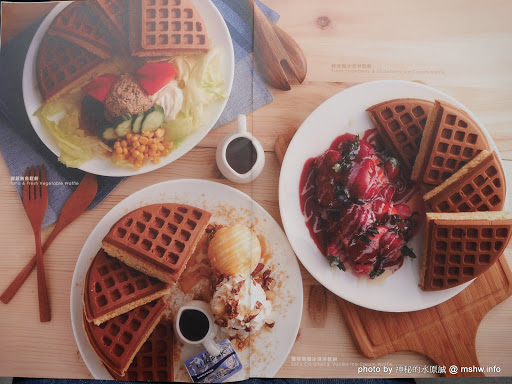 【食記】台中Wood Door 木門咖啡-Coffee, Waffle, Sandwich, Pasta, Dessert@南屯 : 環境舒適,食材用心,大份量義大利麵好食在! 下午茶 區域 午餐 南屯區 台中市 咖啡簡餐 早餐 晚餐 烤雞 糕餅烘培 義式 輕食 飲食/食記/吃吃喝喝 馬來西亞料理 麵食類 