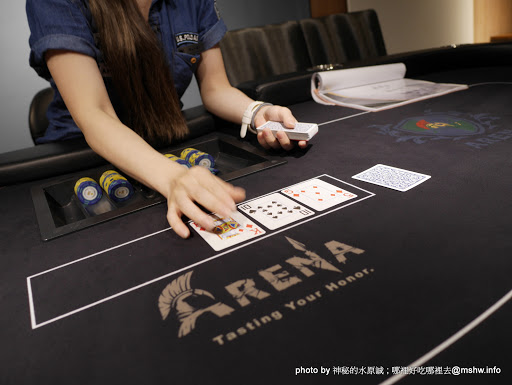 【食記】台中ARENA遊戲主題餐廳-華人德州樸克俱樂部台中辦事處 Chinese texas hold'em poker club@西區萬壽棒球場&文心森林公園 : 德州樸克,從來都不是一個人的遊戲 Anime & Comic & Game Board Game 區域 台中市 咖啡簡餐 嗜好 娛樂 宵夜 排餐 新聞與政治 晚餐 牛排 西區 試吃試用業配文 飲食/食記/吃吃喝喝 