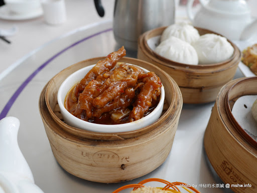 【食記】香港聯邦皇宮東涌店 Federal Palace@地鐵東涌站-東薈城名店倉 : 發現鼎泰豐的秘密? 口味不差, 但服務實在是不敢恭維 中式 包子類 區域 午餐 合菜 捷運美食MRT&BRT 早餐 晚餐 東湧 海鮮 港式 粥&稀飯 飲食/食記/吃吃喝喝 香港(Hong Kong) 